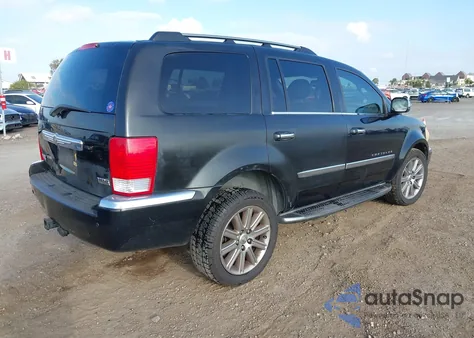 2007 Chrysler Aspen Limited z USA, uszkodzony, nr VIN 1A8HX58297F556924